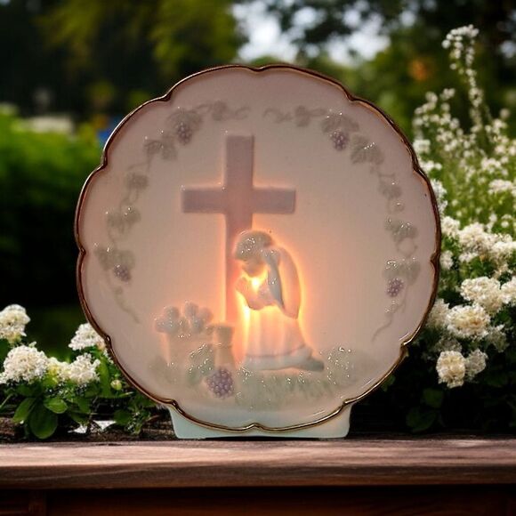 Praying Girl Porcelain Night Light Lamp Boudoir Bedside Religious Cross Vintage. - Picture 1 of 15